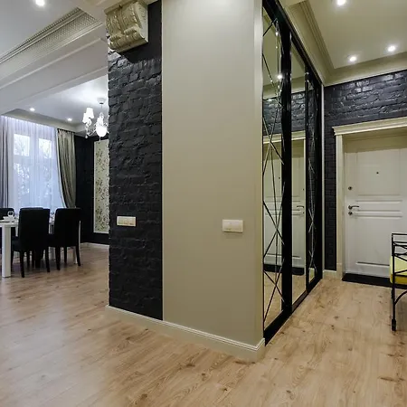 Royal Rent