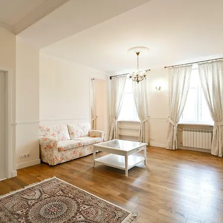 Royal Rent